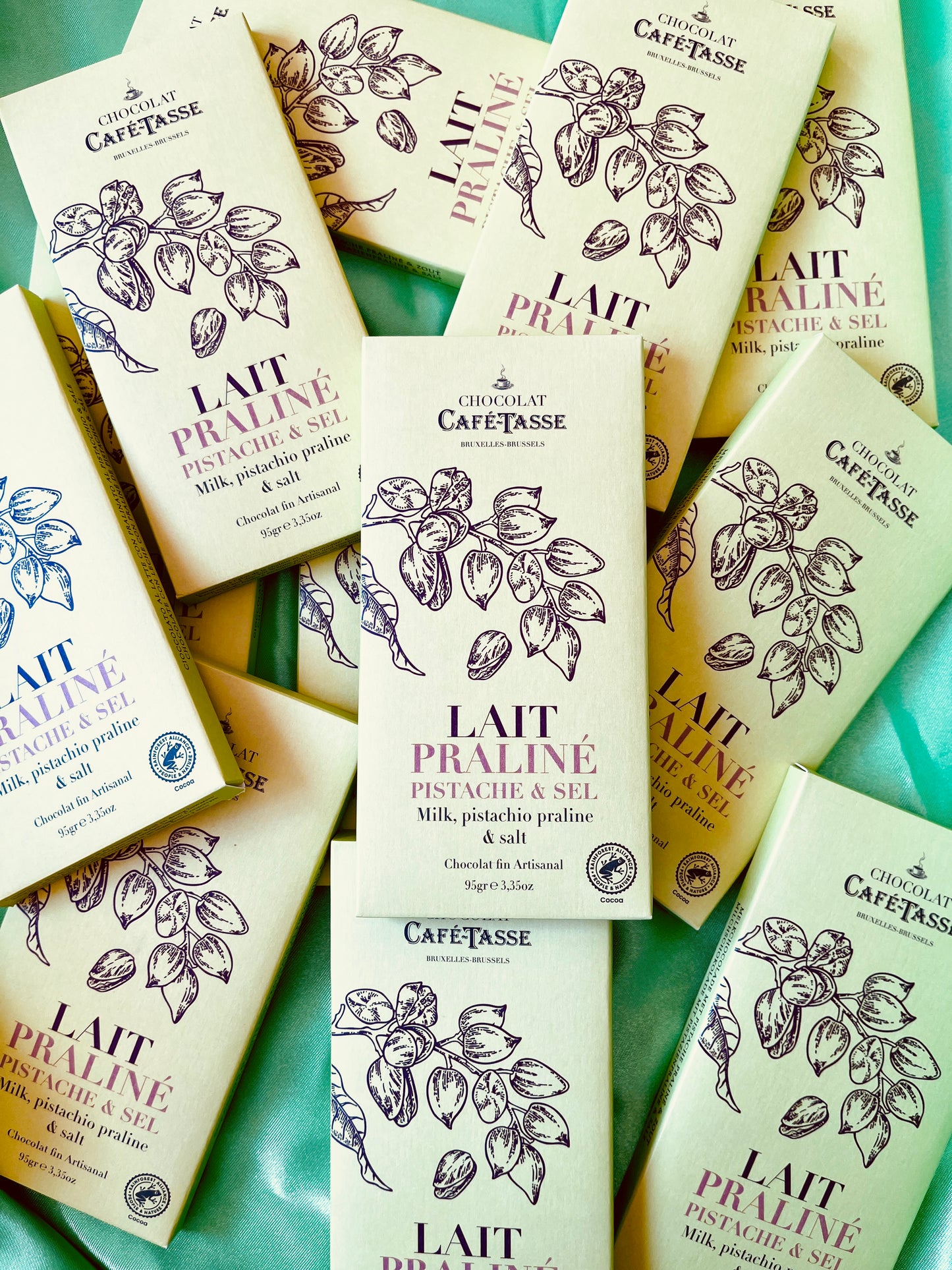 Café Tasse - Pistachio Praline & Sea Salt Bar